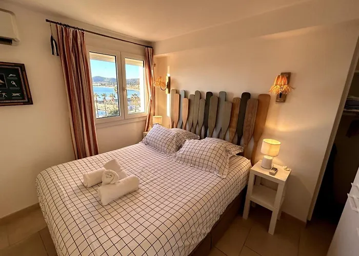 Balcon Des Iles D'or - T2 Seafront Historic Center