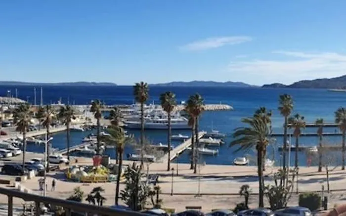 Daire Balcon Des Iles D'or - T2 Seafront Historic Center