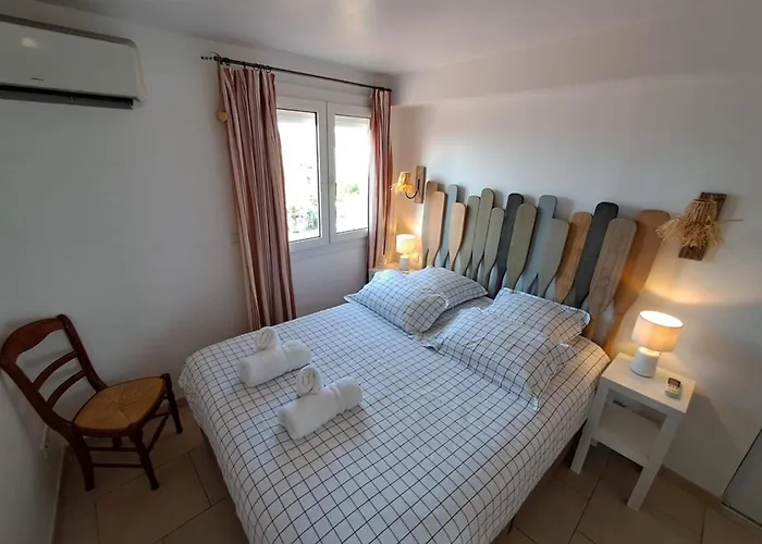 Balcon Des Iles D'or - T2 Seafront Historic Center Le Lavandou