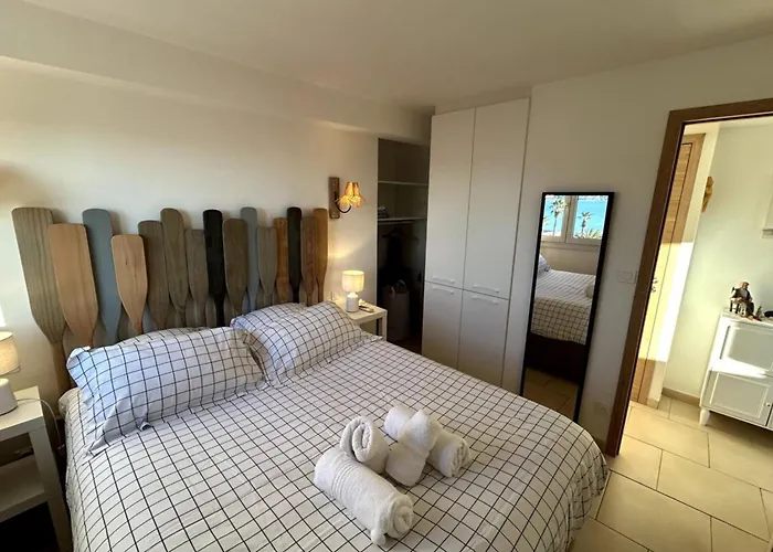 Apartment Balcon Des Iles D'or - T2 Seafront Historic Center