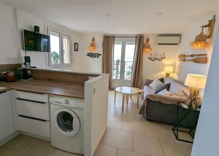 Balcon Des îles D'or - T2 Seafront Historic Center Appartement Le Lavandou