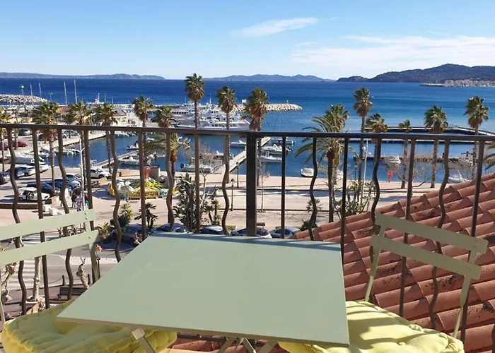 Balcon Des Iles D'or - T2 Seafront Historic Center * Le Lavandou